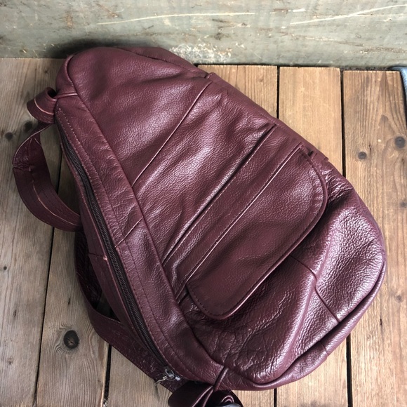 Vintage Leather Crossover Body Bag - Picture 2 of 3